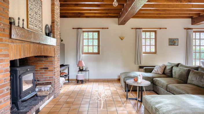 Image No.6-5 Bed Property for sale