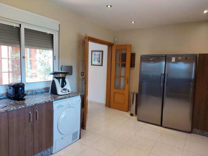 Image No.29-3 Bed Villa / Detached for sale