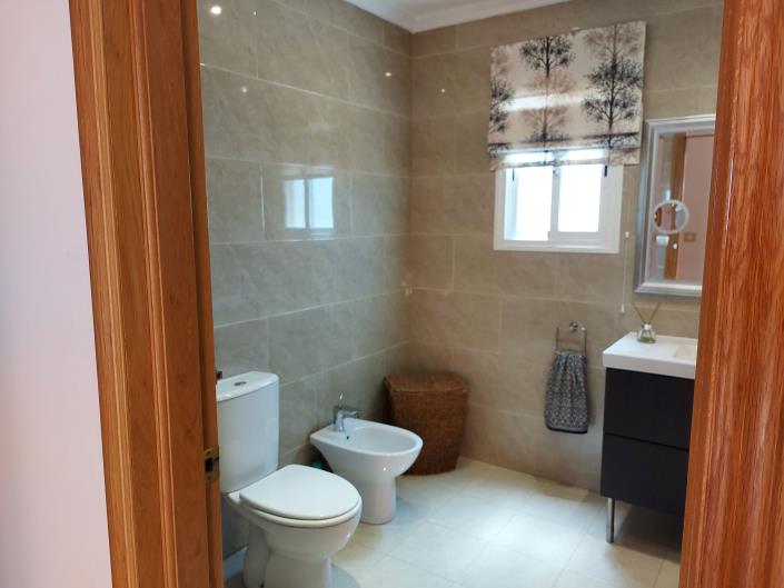 Image No.27-3 Bed Villa / Detached for sale