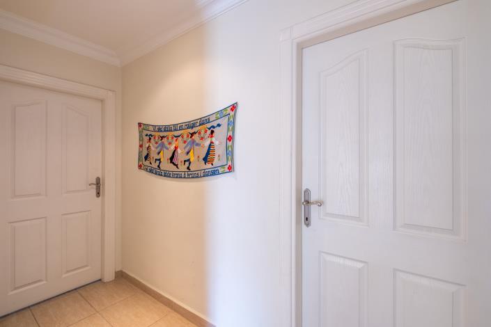 Image No.23-2 Bed Apartment for sale