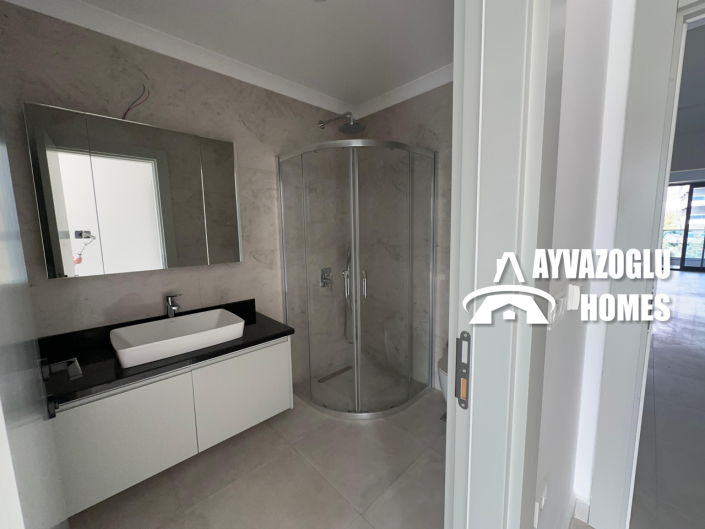 Image No.20-3 Bed Apartment for sale