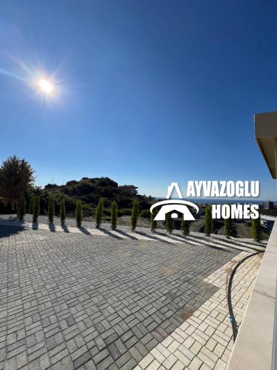 Image No.6-3 Bed Duplex for sale