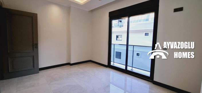 Image No.15-3 Bed Apartment for sale