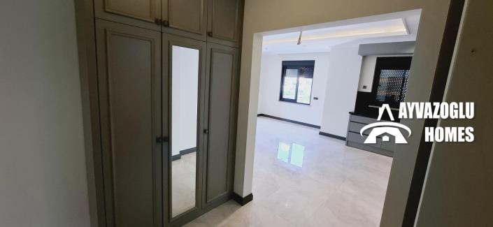 Image No.25-3 Bed Apartment for sale