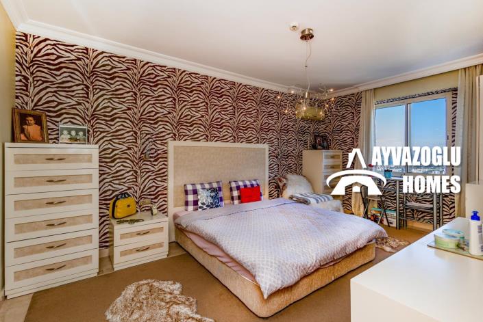 Image No.9-3 Bed Apartment for sale