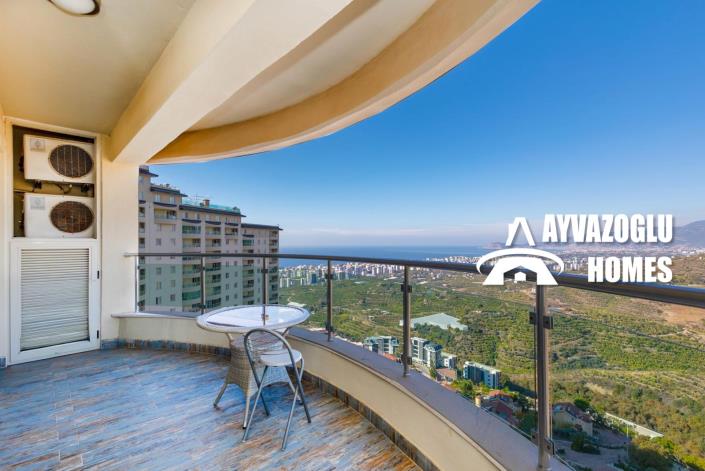 Image No.10-3 Bed Apartment for sale