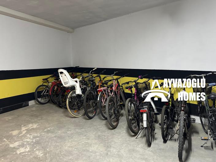 Image No.24-4 Bed Apartment for sale