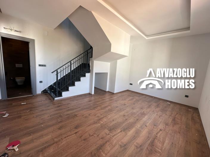 Image No.23-4 Bed Apartment for sale