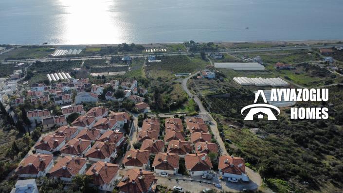 Image No.2-2 Bed Townhouse for sale