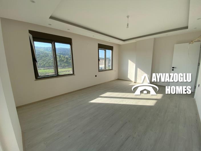 Image No.9-3 Bed Apartment for sale