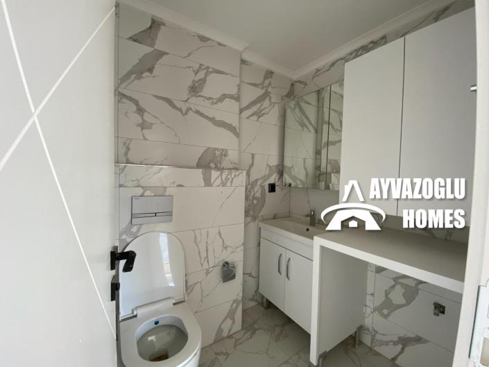 Image No.10-3 Bed Apartment for sale