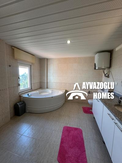 Image No.20-3 Bed Villa for sale