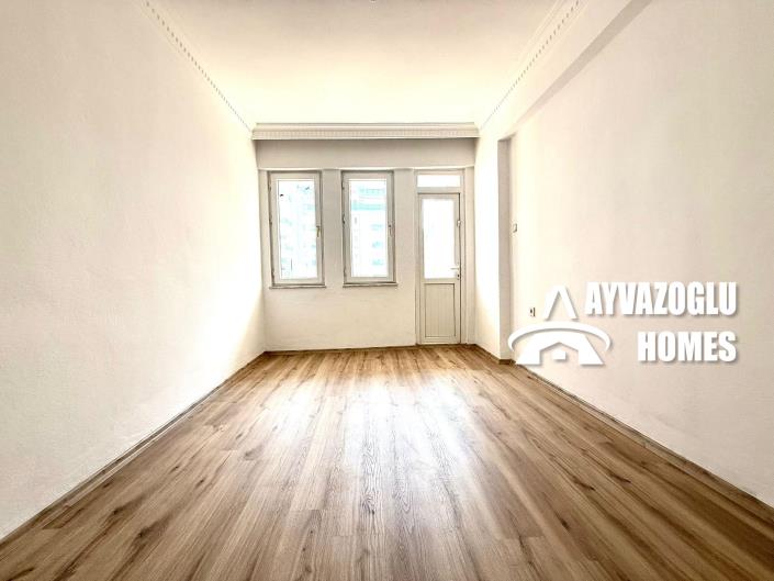 Image No.9-3 Bed Apartment for sale