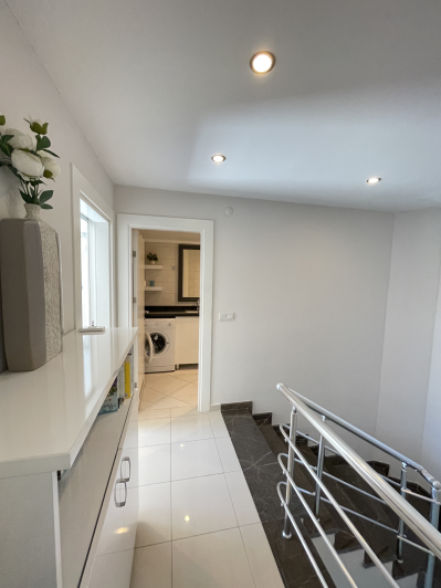 Image No.17-3 Bed Duplex for sale