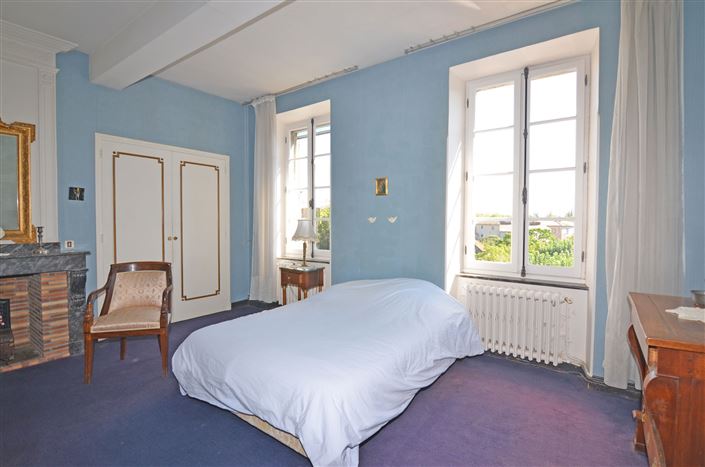 Image No.24-6 Bed House for sale