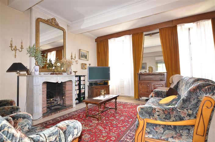 Image No.8-6 Bed House for sale