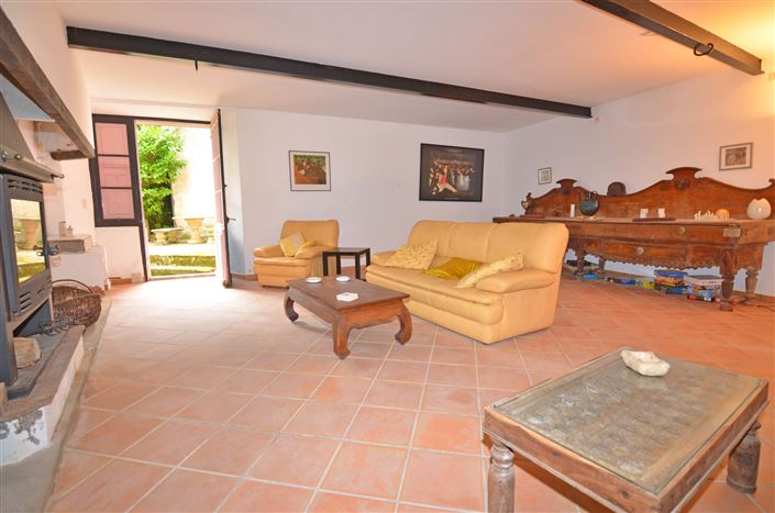 Image No.1-6 Bed House for sale