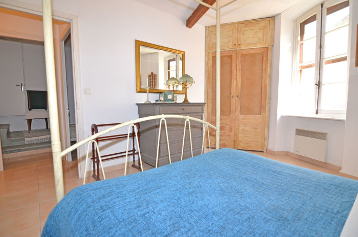 Image No.11-3 Bed House for sale