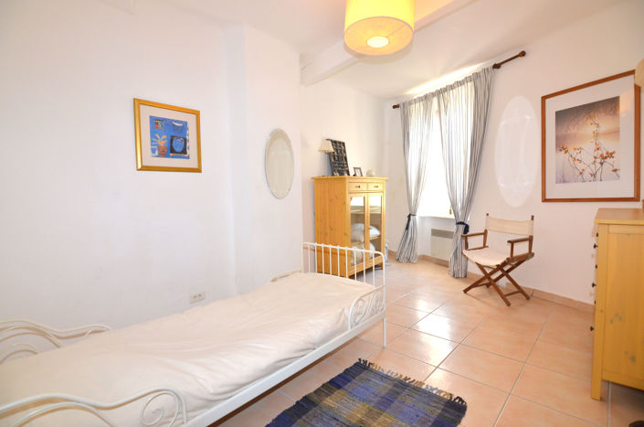 Image No.21-3 Bed House for sale