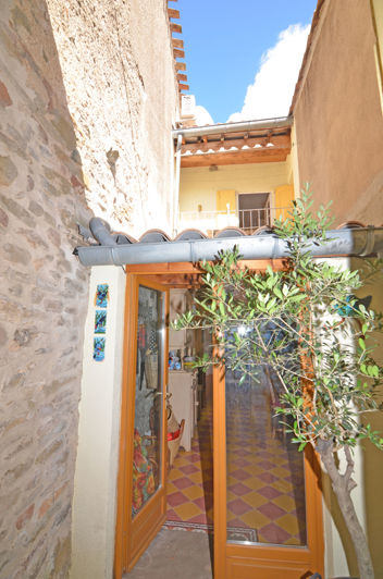 Image No.2-2 Bed House for sale