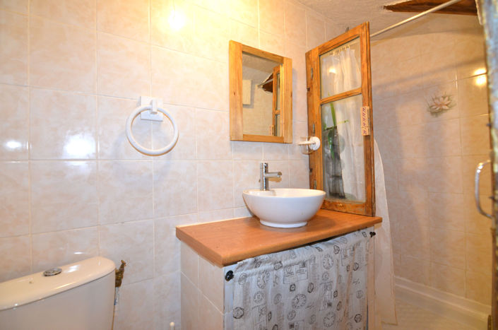 Image No.20-3 Bed House for sale