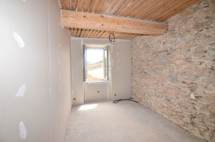 Image No.11-3 Bed House for sale