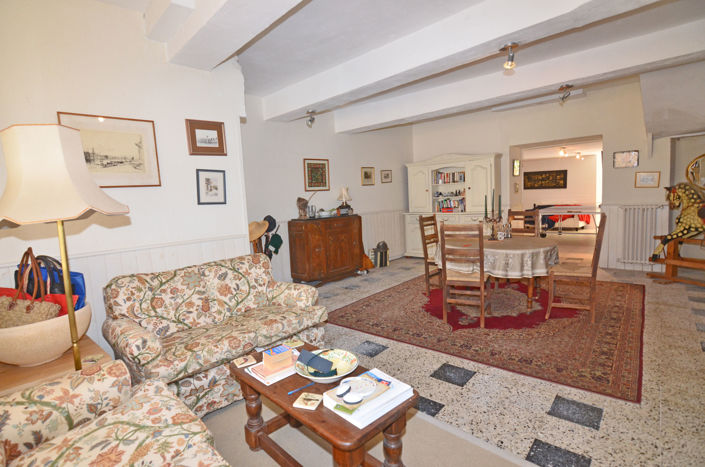 Image No.6-5 Bed House for sale