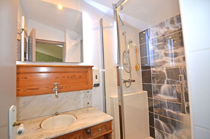 Image No.20-3 Bed House for sale