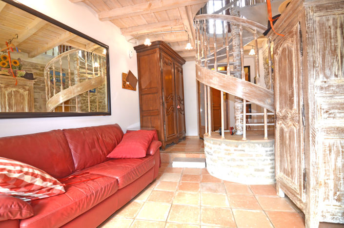 Image No.6-3 Bed House for sale