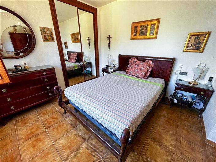 Image No.10-7 Bed Villa for sale