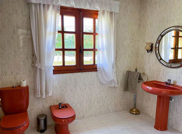 Image No.7-7 Bed Villa for sale