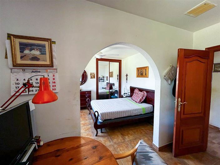 Image No.9-7 Bed Villa for sale