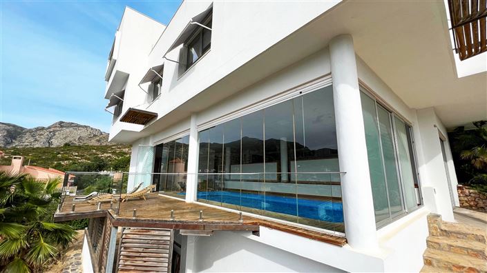 Image No.1-4 Bed Villa for sale