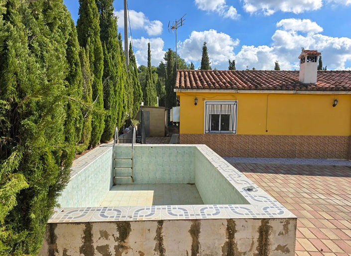 Image No.2-3 Bed Villa for sale