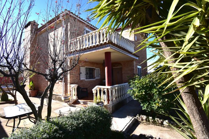 Image No.1-5 Bed Villa for sale