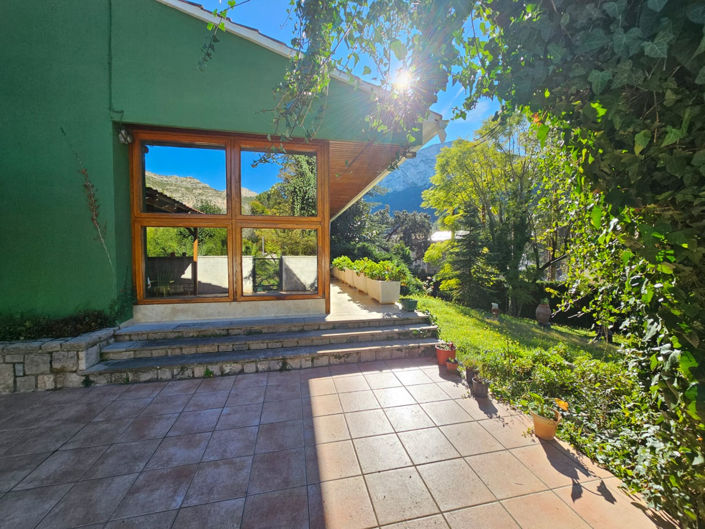 Image No.1-7 Bed Villa for sale