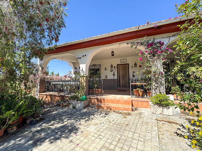 Image No.1-4 Bed Villa for sale