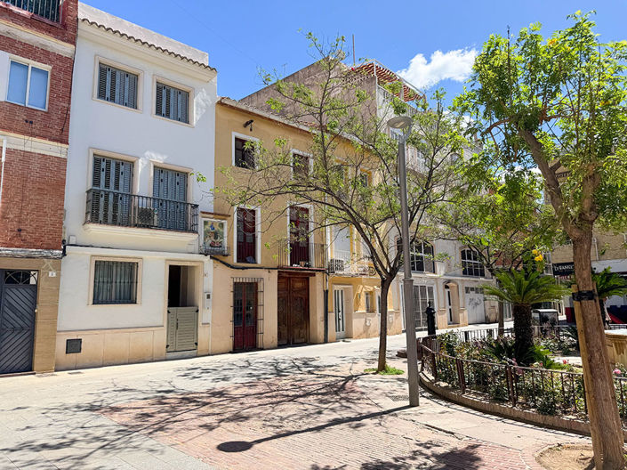 Image No.2-3 Bed Villa for sale