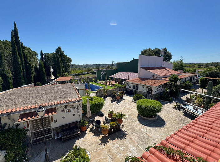 Image No.1-10 Bed Villa for sale