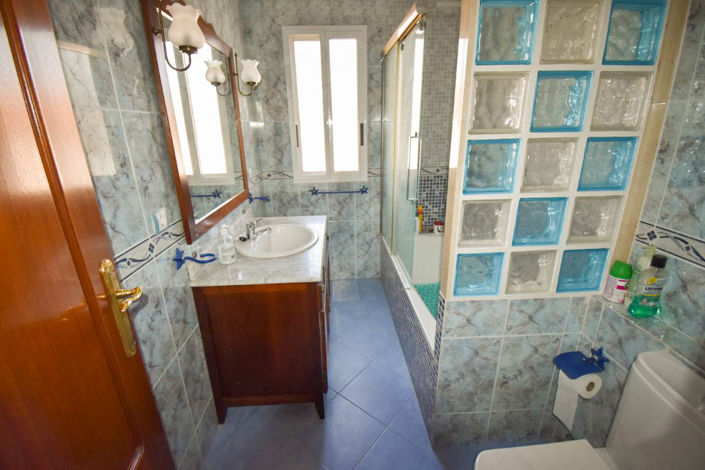 Image No.2-5 Bed Villa for sale