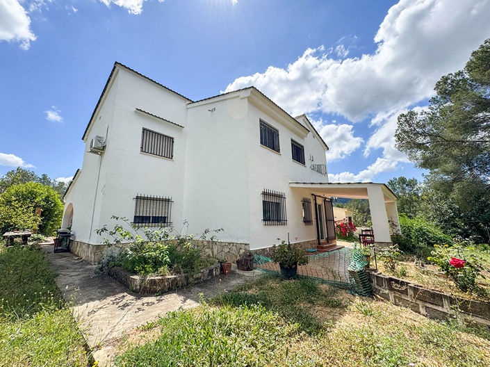 Image No.1-6 Bed Villa for sale
