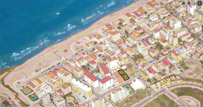 Image No.3-3 Bed Land for sale