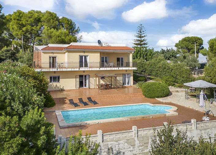 Image No.1-4 Bed Villa for sale