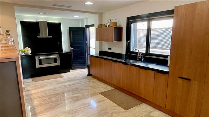 Image No.20-5 Bed Villa for sale