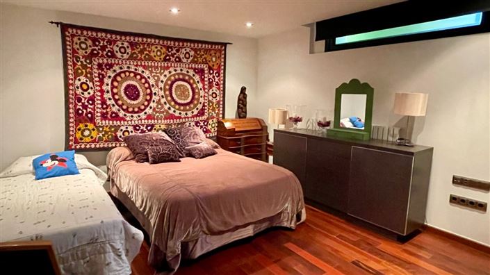 Image No.42-5 Bed Villa for sale