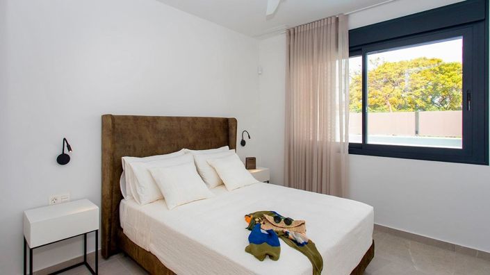 Image No.13-3 Bed Villa for sale