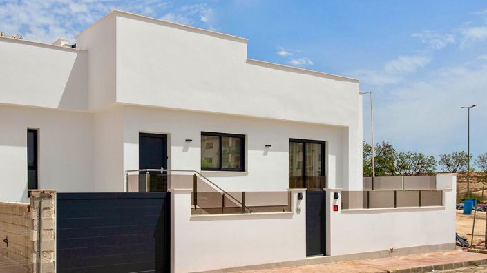 Image No.3-3 Bed Villa for sale