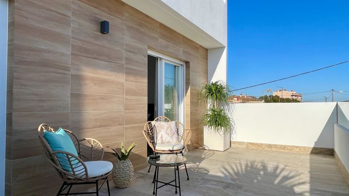 Image No.12-3 Bed Villa for sale