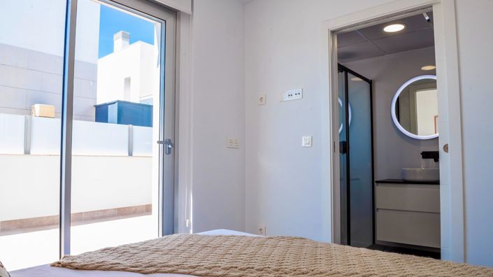 Image No.18-3 Bed Villa for sale