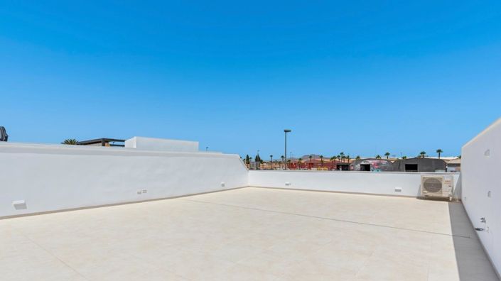 Image No.2-3 Bed Villa for sale